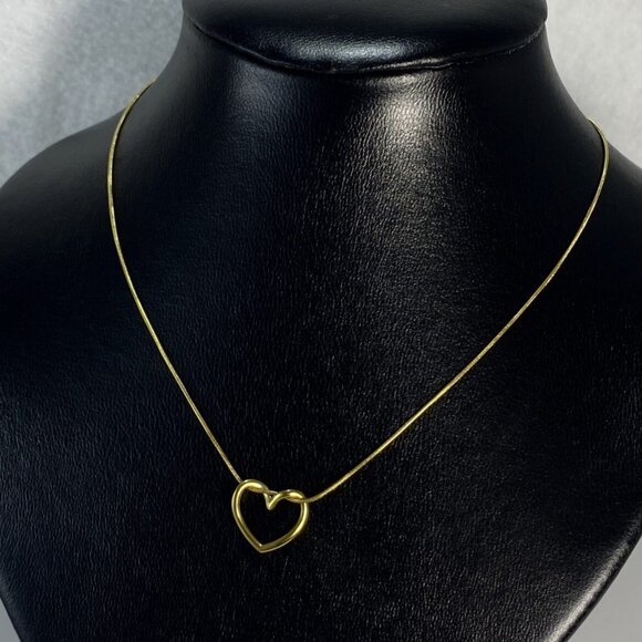Curled Heart Snake Chain Necklace - Picture 4 of 7